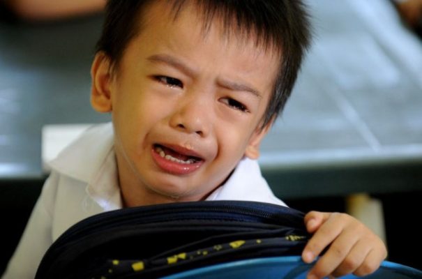 Trẻ 2 tuổi đi học khóc nhiều: Nguyên nhân và cách giúp trẻ không khóc nhiều